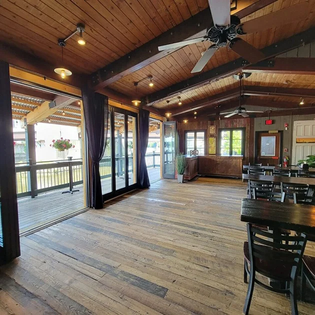Photo of the Troy Dinosaur Bar-B-Que