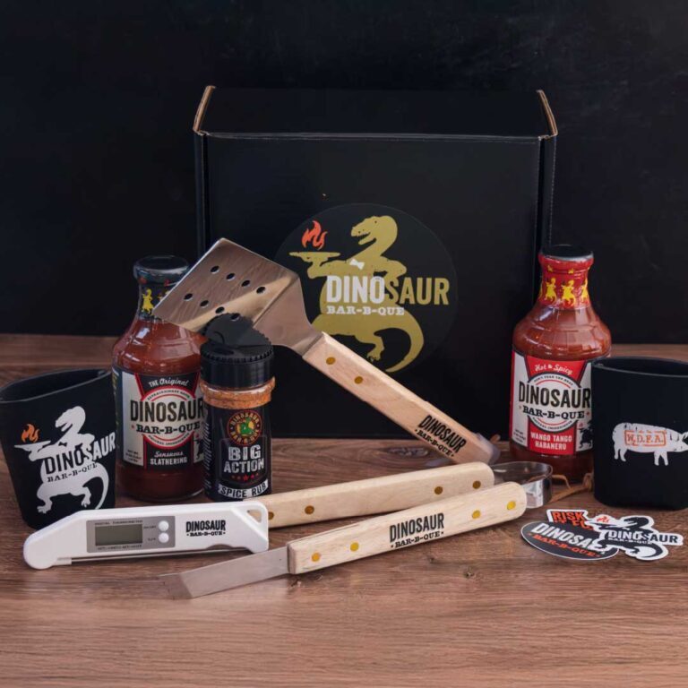 Pitmaster Pack Gift Box with spatula, tongs, sauce, beverage buddy and stickers